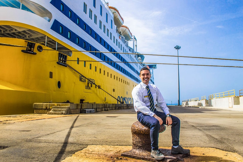 402245119 842314584561371 5715109452913500899 n