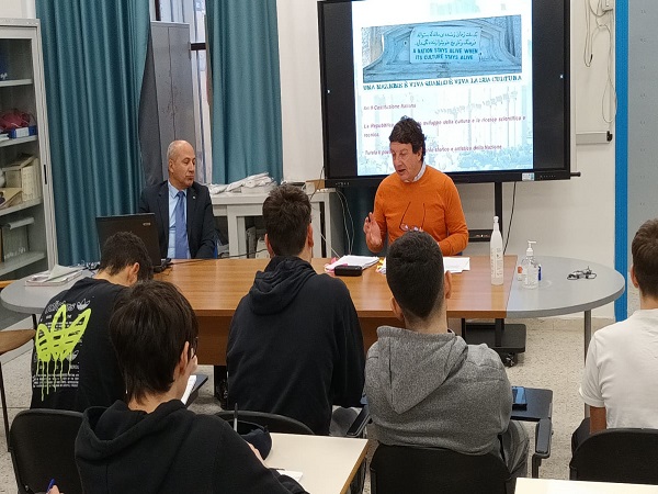 Studenti a lezione di pianificazione urbanistica e tutela del patrimonio